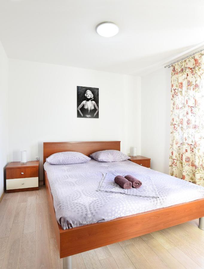 Apartments Mirasol Умаг Экстерьер фото