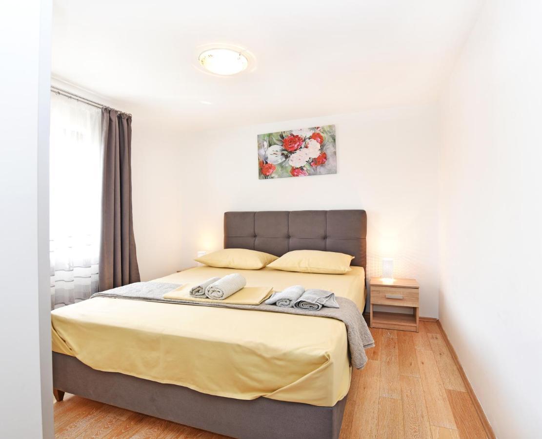 Apartments Mirasol Умаг Экстерьер фото