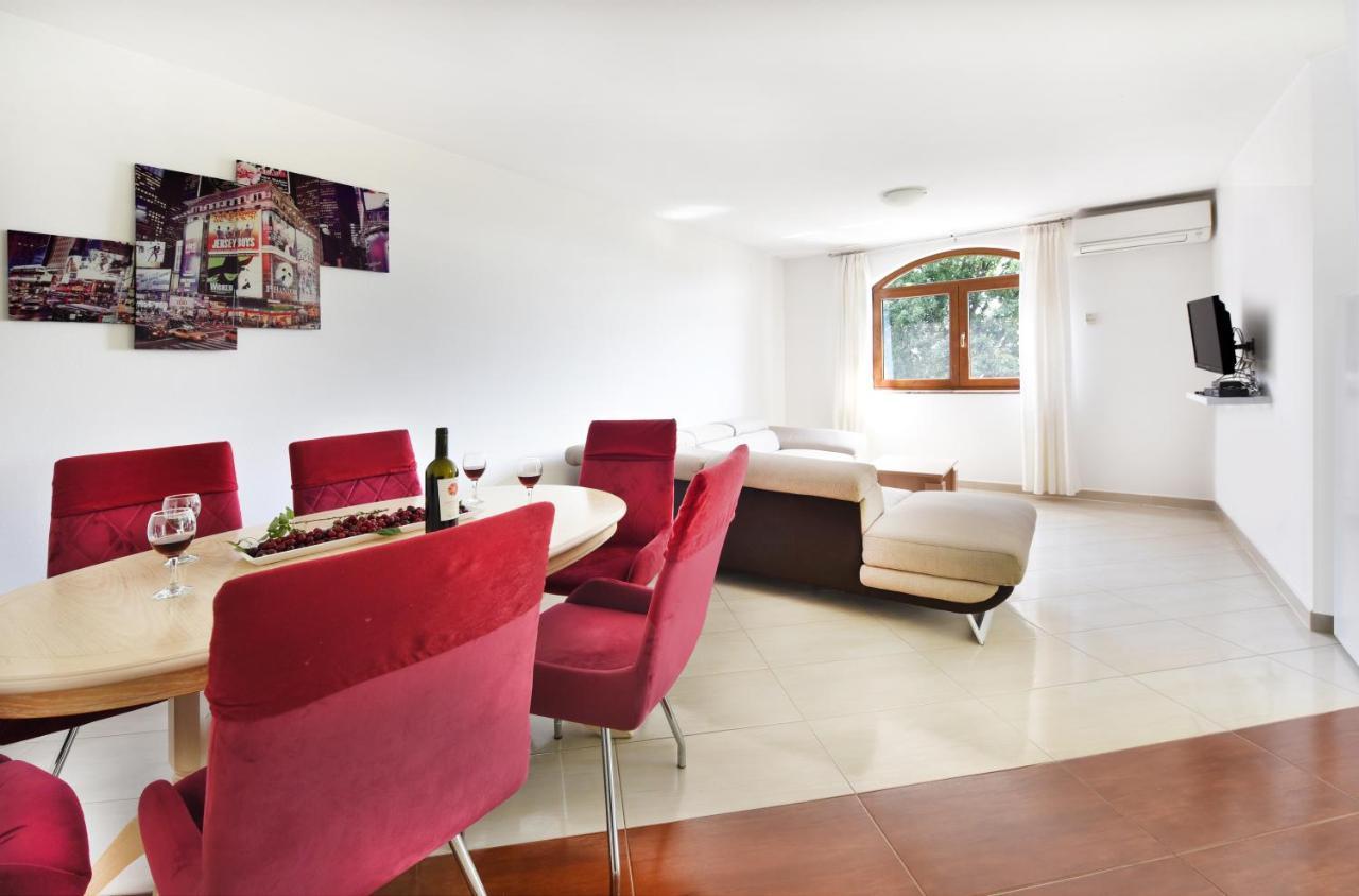 Apartments Mirasol Умаг Экстерьер фото